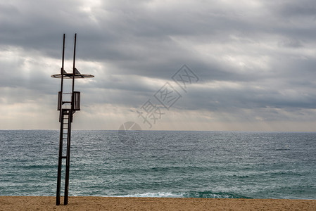 沙滩上的秋季风景海景图片