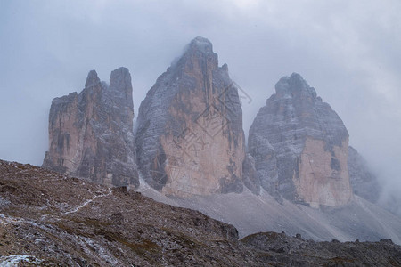 意大利多洛米人阿尔卑斯山脉DreiZinnenLavare图片