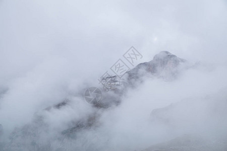 德赖舒斯特峰欧洲意大利多洛米斯山的M背景