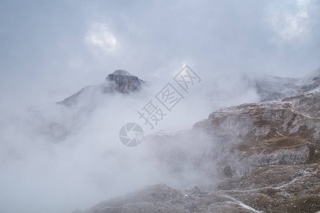 德赖舒斯特峰欧洲意大利多洛米斯山的M背景