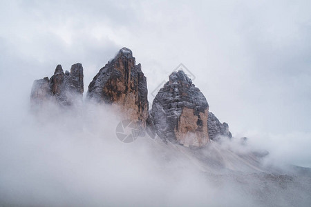 德赖舒斯特峰欧洲意大利多洛米斯山的M背景