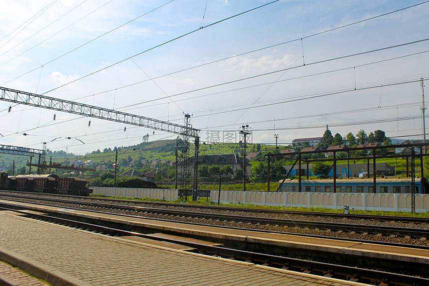 乌克兰沃洛维茨镇的火车站图片