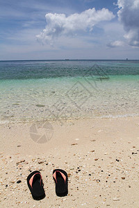 菲律宾博拉凯岛的海滩上翻图片