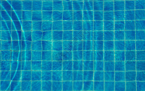 蓝色池水顶视图图片