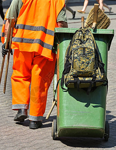 在城市工作的街道清洁工背景图片