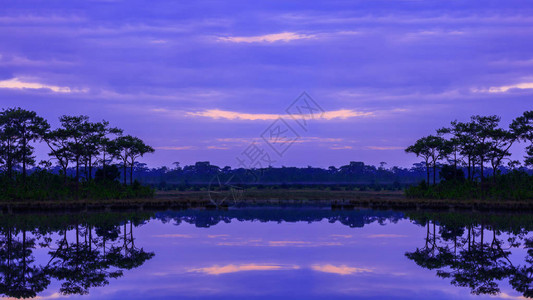 PhuKradueng公园湖图片