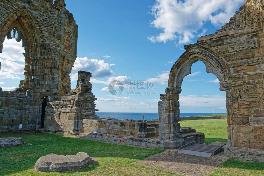 英国北约克郡惠特比修道院的遗迹这是本笃会修道院的废墟现在它受到英图片