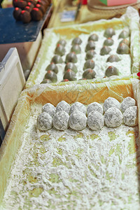 韩国首尔明洞露天市场的甜点图片