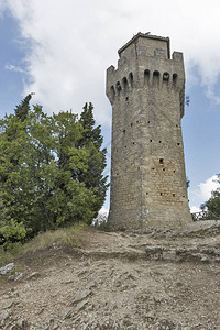 蒙塔莱的景色圣马力诺的第三座塔图片