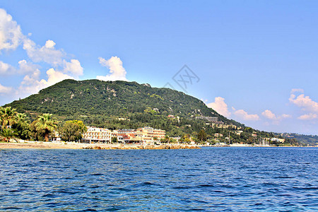 夏日希腊科孚岛的美丽景色背景图片