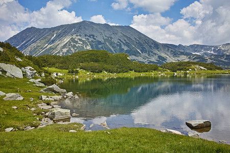 保加利亚Pirin山Muratovo湖和Todorka山图片
