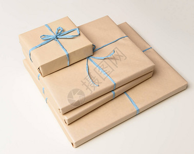 包装好的礼盒准备好分发给任何场合圣诞节生日新年婚礼图片