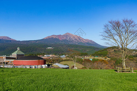 雾岛山的美丽风景图片