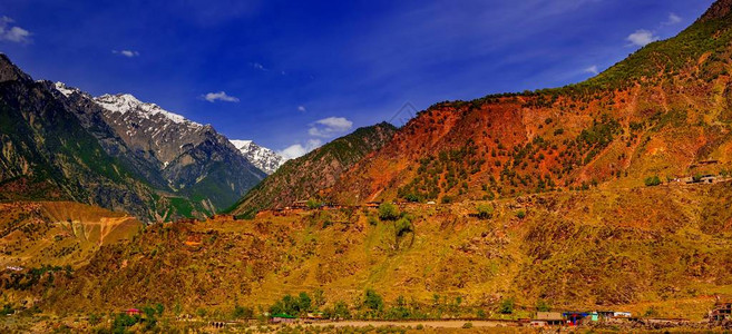 山地风景和山脉自然的山地图片