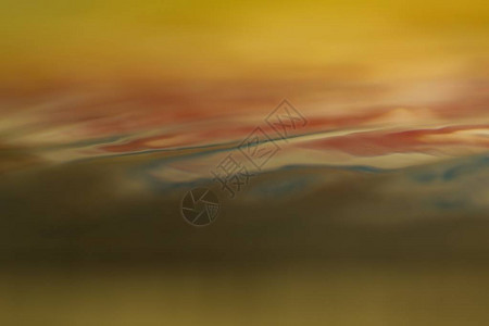 水表面的抽象宏观液体表面的图片