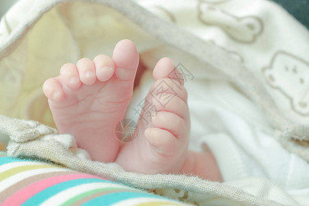婴儿新生儿脚新出生的孩子脚图片