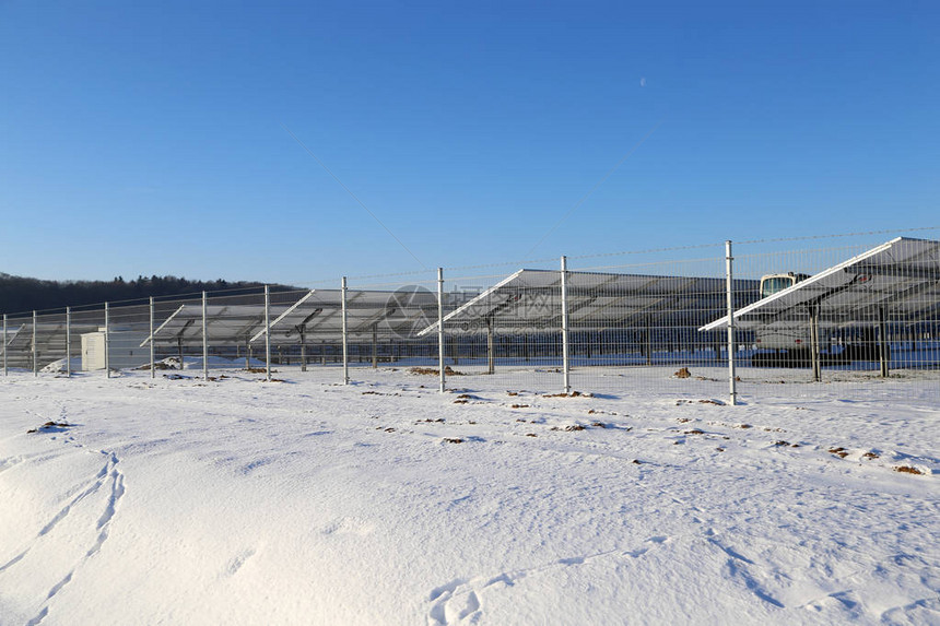 太阳能发电厂的建造替代能源图片