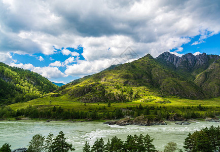 俄罗斯卡吞山河西伯利亚阿尔泰山卡图片