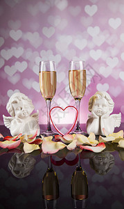 情人节的香槟杯镜子背景图片