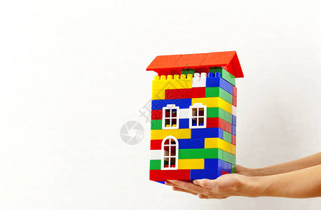 彩色塑料玩具屋图片