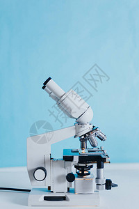强大的科学实验室显微镜图片