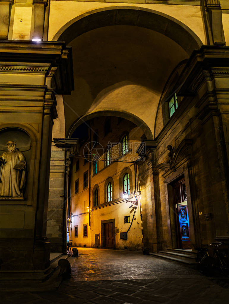 乌菲齐美术馆是位于意大利托斯卡纳地区佛罗伦萨中部PiazzadellaSignoria附近的著图片