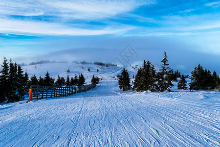 冬季滑雪塞尔维亚Kop图片