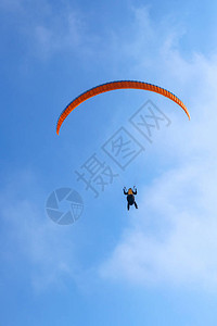 滑翔伞寻找新体验背景