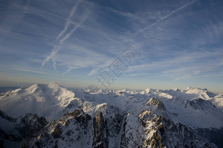 法国阿尔卑斯山的景色图片