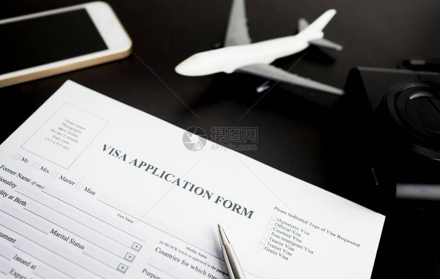 填写旅行签证申请表和休图片