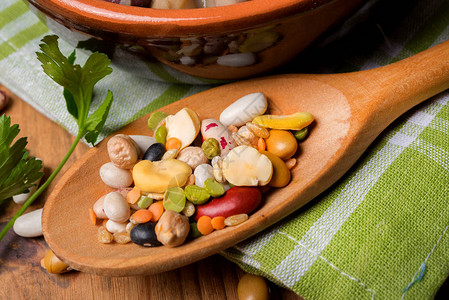 蔬菜与谷物和豆类豆类鹰嘴豆斯佩耳特豆大麦蚕图片