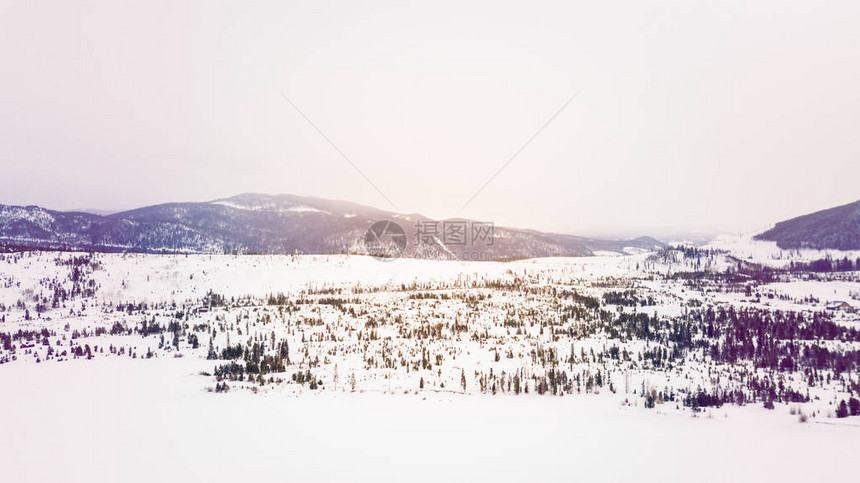 冬季的山峰和狄龙储藏图片