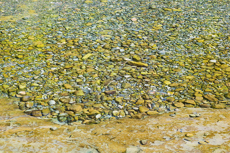 阿曼古河与近海石流水图片