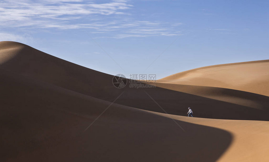 在阿布扎比Liwa沙漠的沙图片