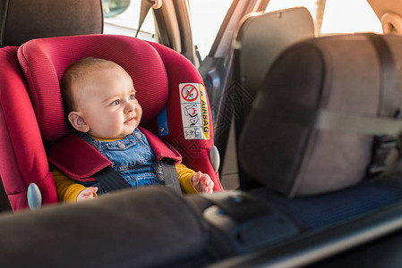 汽车座椅的婴儿图片