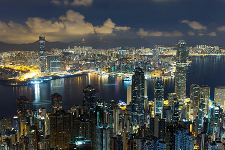 香港城市在晚上图片