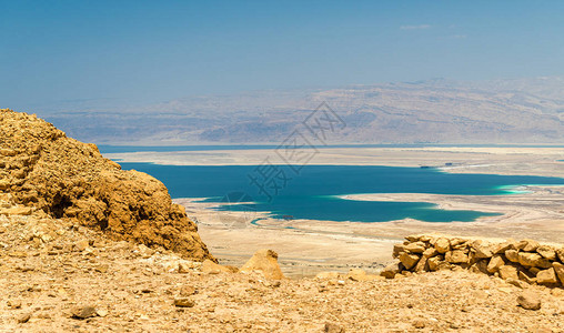 Masada堡垒和死海的废墟图片