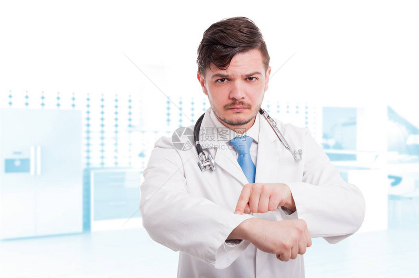 重男医生将手腕表作为预约概念指图片
