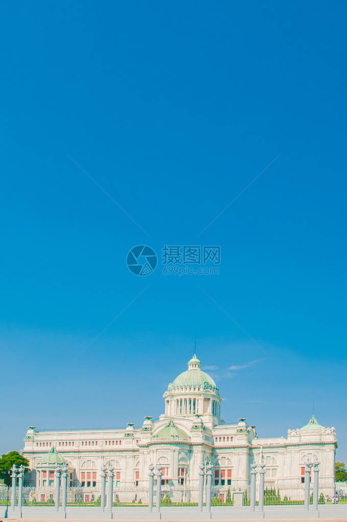 泰国曼谷泰王室Dusit宫的AnantaSamak图片