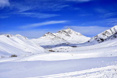 费雷敦沙尔伊朗斯法罕Fereydunshahr滑雪胜地Barf背景