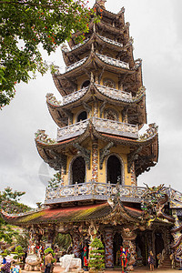 越南大叻的灵福塔图片