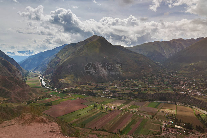 秘鲁河谷从奥兰坦塔博的空中观光景图片
