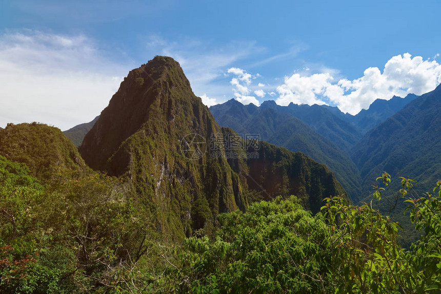 秘鲁瓦亚纳比丘山华亚纳佩丘峰阳图片