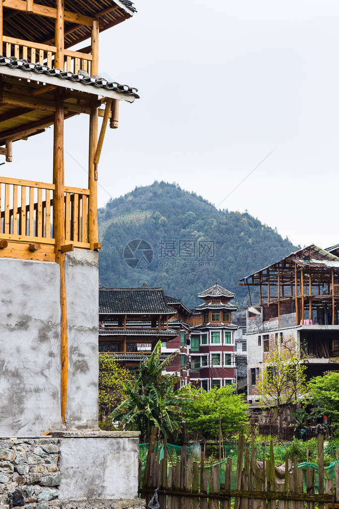 春季在三江东自治州成阳村前往乡居住宅图片