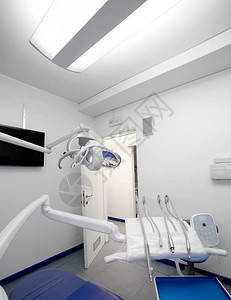 带大卤素光的牙科诊所用病人的主观拍图片