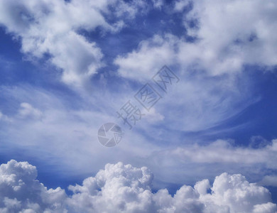 蓝天白云日光照片图片