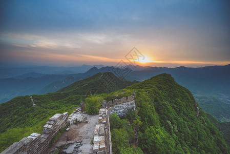 万里长城箭口荒原段背景图片