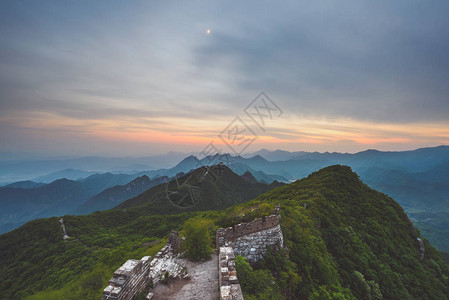 万里长城箭口荒原段背景图片