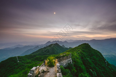 箭尾万里长城箭口荒原段背景