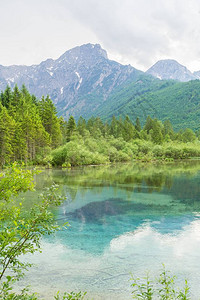 阿尔卑斯山脉和湖在奥图片